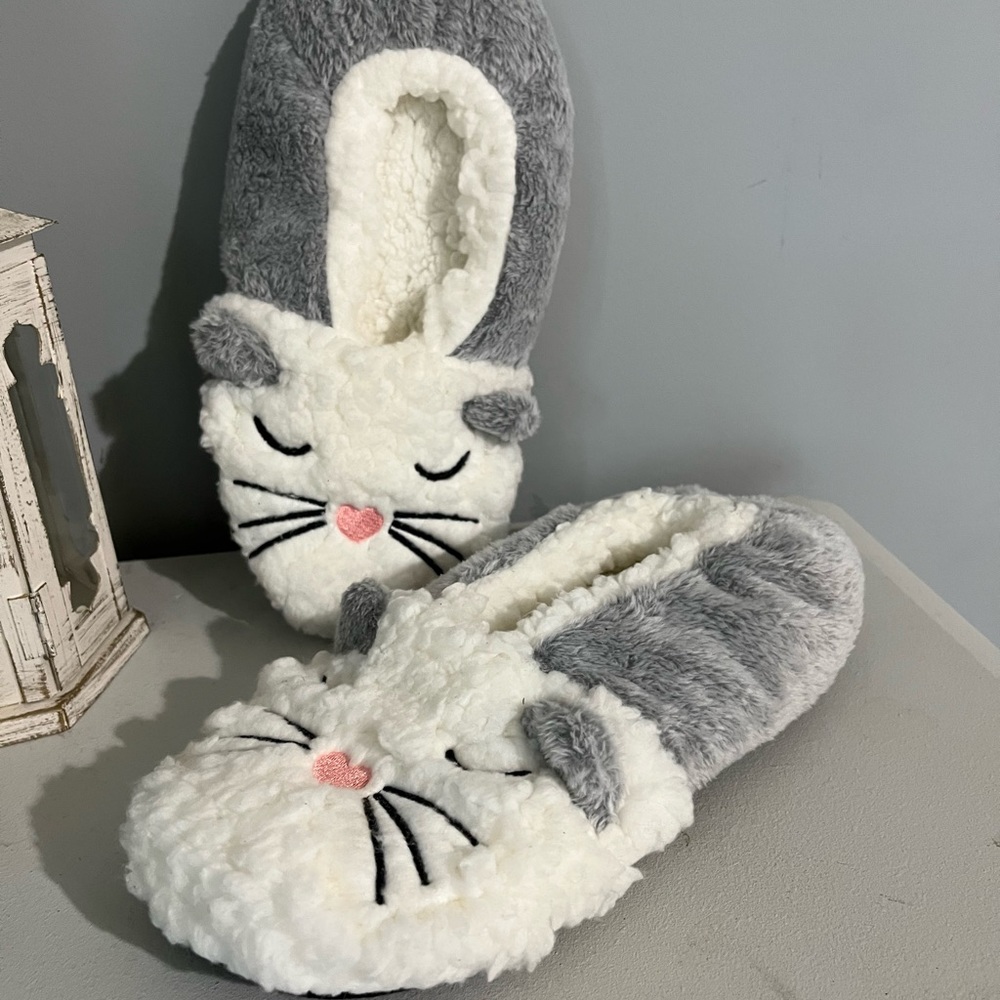 Fuzzy Babba Slippers Gray Kitty Cat House Shoes One Size New - Picture 5 of 8